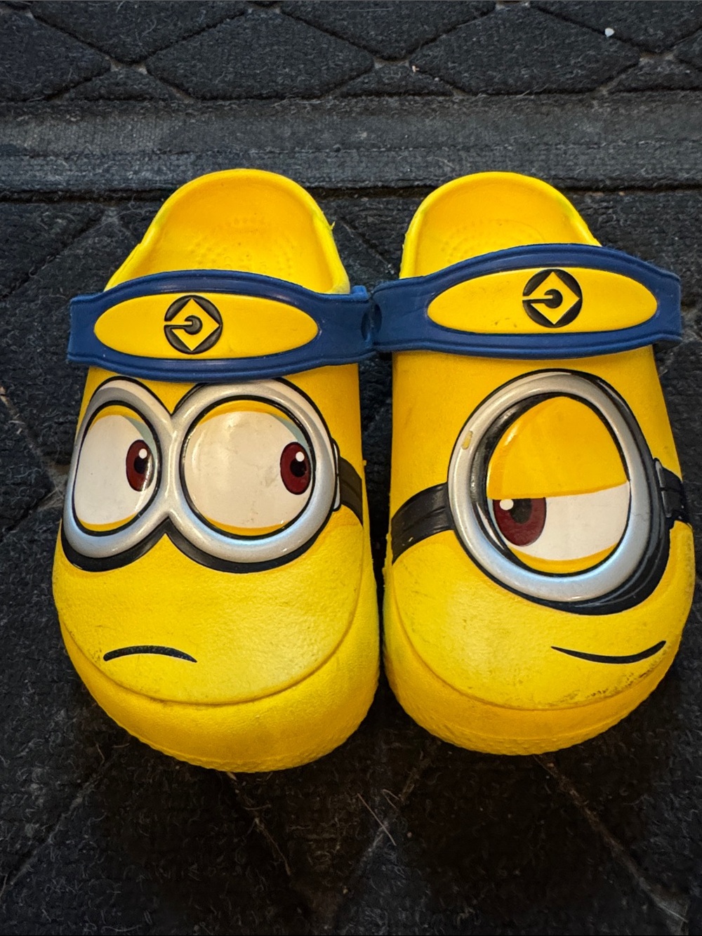 CROCS Kids Minions Yellow Slip-On Clogs with Navy Strap